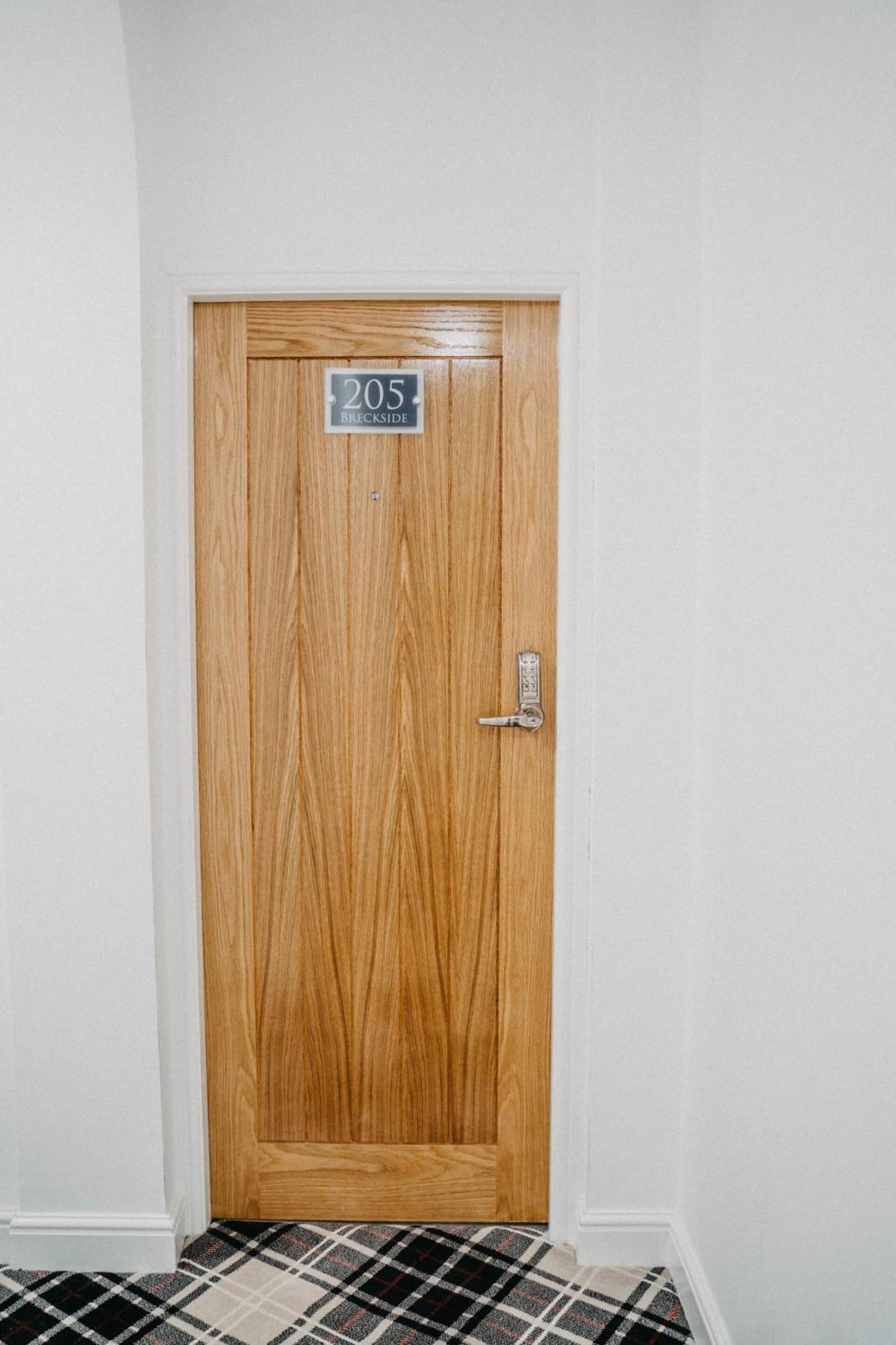 Hotel Flat Iron Anfield Liverpool Exterior foto